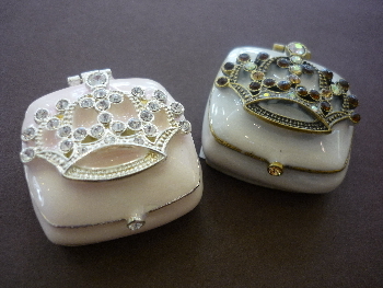CROWN HINGE