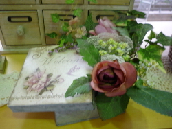 ROSE ARRANGE